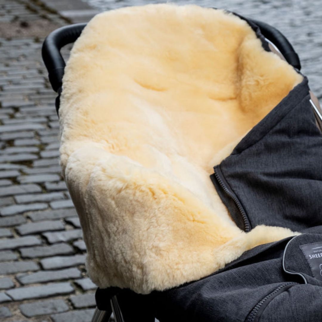 Weatherproof Lambskin Footmuff with Centre Zip (Universal Fit)