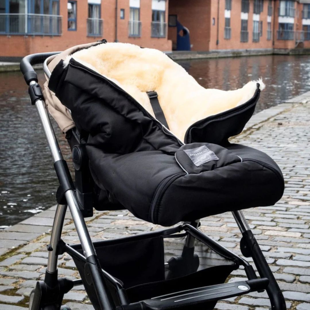 Weatherproof Lambskin Footmuff with Centre Zip (Universal Fit)